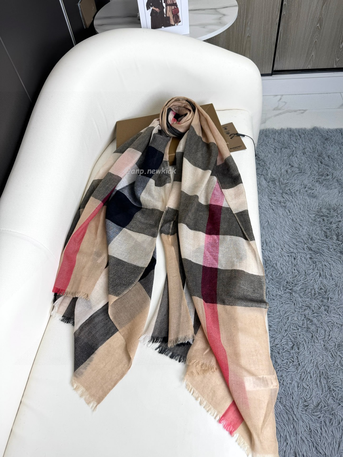 Burberry Vintage Check Cashmere Scarf 90x200cm (6) - newkick.vip